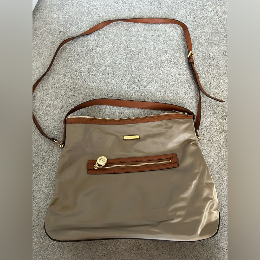 Michael Kors Tan and Brown Shoulder Bag